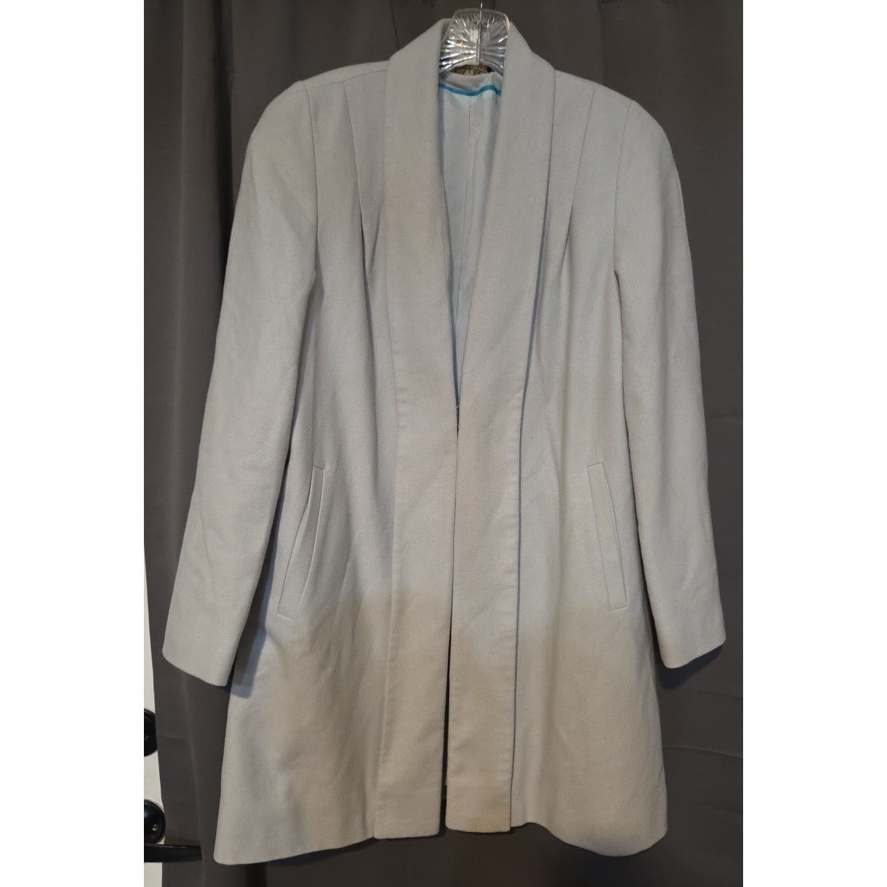 Harve Benard by Benard Holtzman Light Gray Shawl Collar Coat, Woman's Size 8 - Thumbnail 3