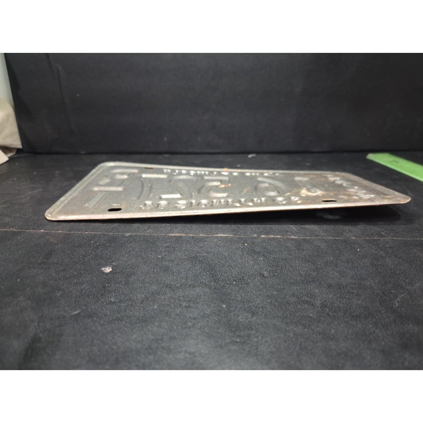 Illinois Trailer License Plate 16 527RT, Land of Lincoln, Yellow Navy, Vtg 1984 - Thumbnail 3