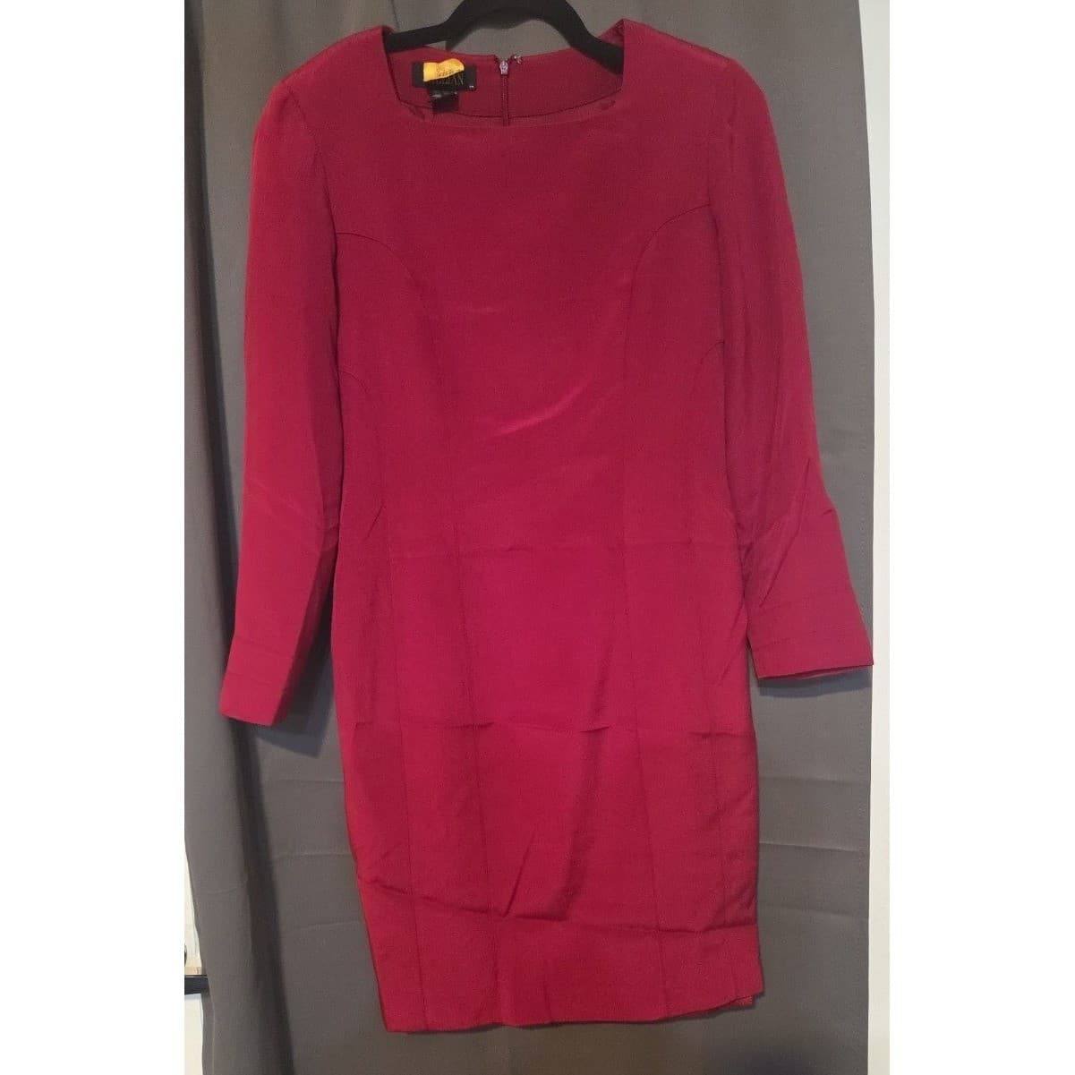 Gillian Red Long Sleeve Sheath Dress, Square Neck, Woman's Size 6, 100% Silk - Thumbnail 3
