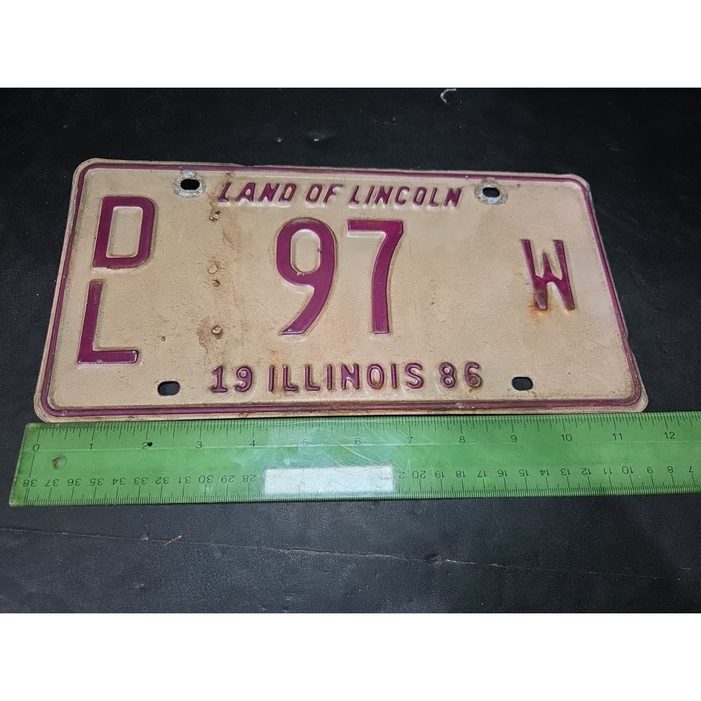 Illinois License Plate DL 97 W, Land of Lincoln, Red Cream Metal, Vintage 1986 - Thumbnail 4