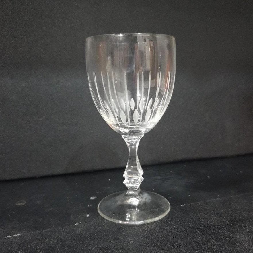 Floral Etched Wine Goblet, Vintage Leaf & Line Pattern, Clear Stemware Drinkware - Thumbnail 10
