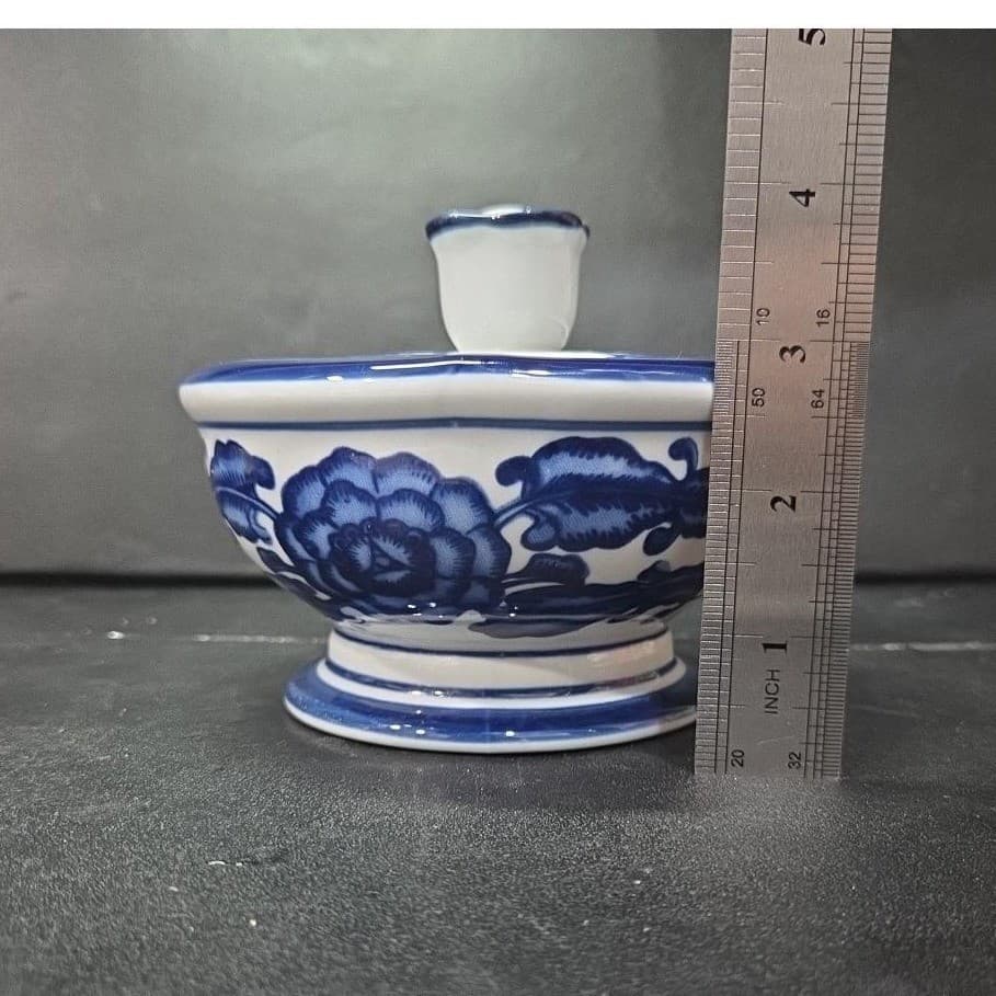 Bombay Company Blue & White Porcelain Lidded Sugar Bowl, Vintage Sweetener Jar - Thumbnail 11