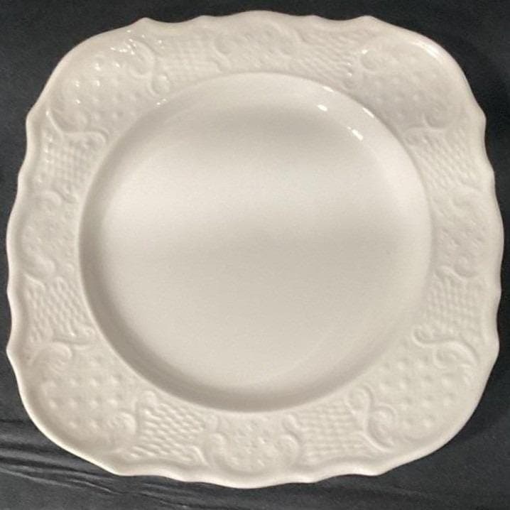 Canonsburg Pottery American Traditional Salad Plate, Ivory Embossed Dish, USA - Thumbnail 6