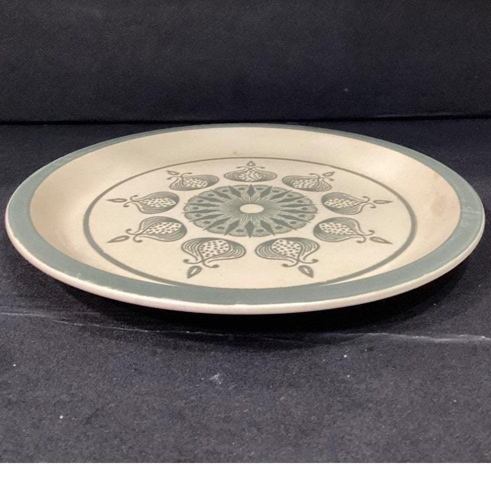 Canonsburg Pottery "Meadow Lane Green Onion" Dinner Plate, Vintage Pattern - Thumbnail 11