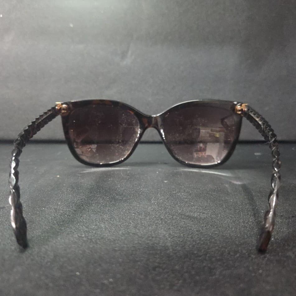 Tahari Women's Brown Tortoiseshell Cat Eye Sunglasses, Quilted Temples TH795 - Thumbnail 5