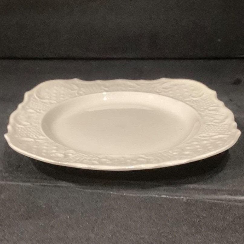 Canonsburg Pottery American Traditional Salad Plate, Ivory Embossed Dish, USA - Thumbnail 10