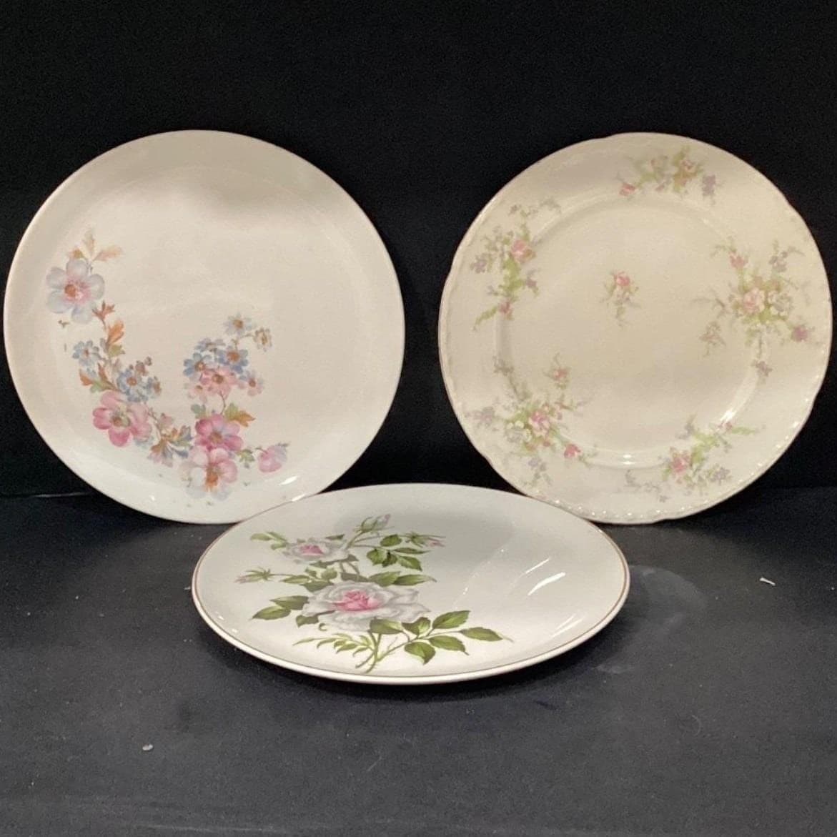 Crooksville China Mismatched Dinner Plates, Set of 3 Roses & Purple/White Floral - Thumbnail 5