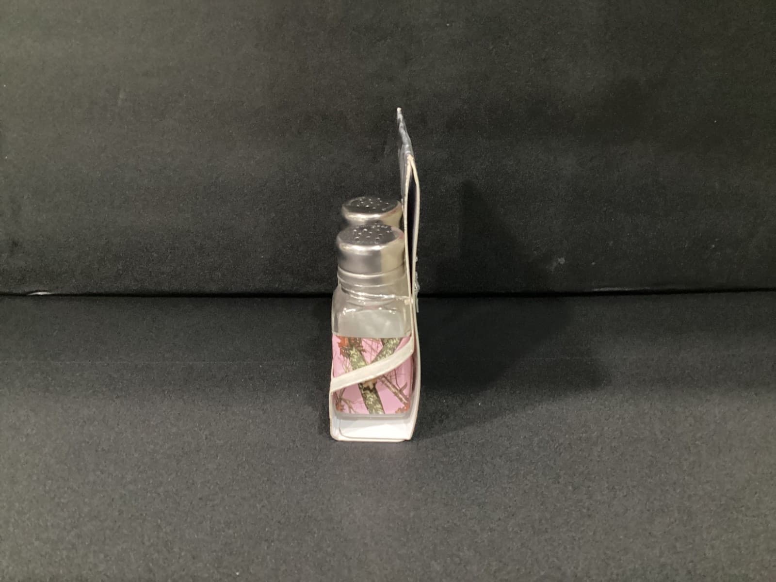 Mossy Oak Salt And Pepper Shaker Set Camouflage Theme Glass Stainless Top New - Thumbnail 7