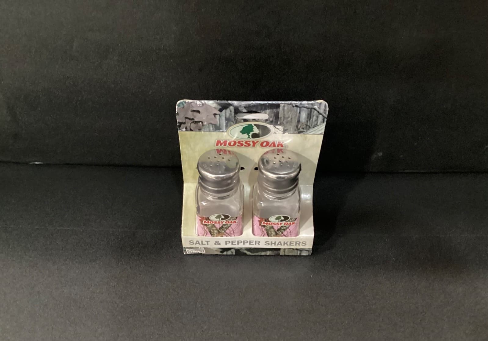 Mossy Oak Salt And Pepper Shaker Set Camouflage Theme Glass Stainless Top New - Thumbnail 2