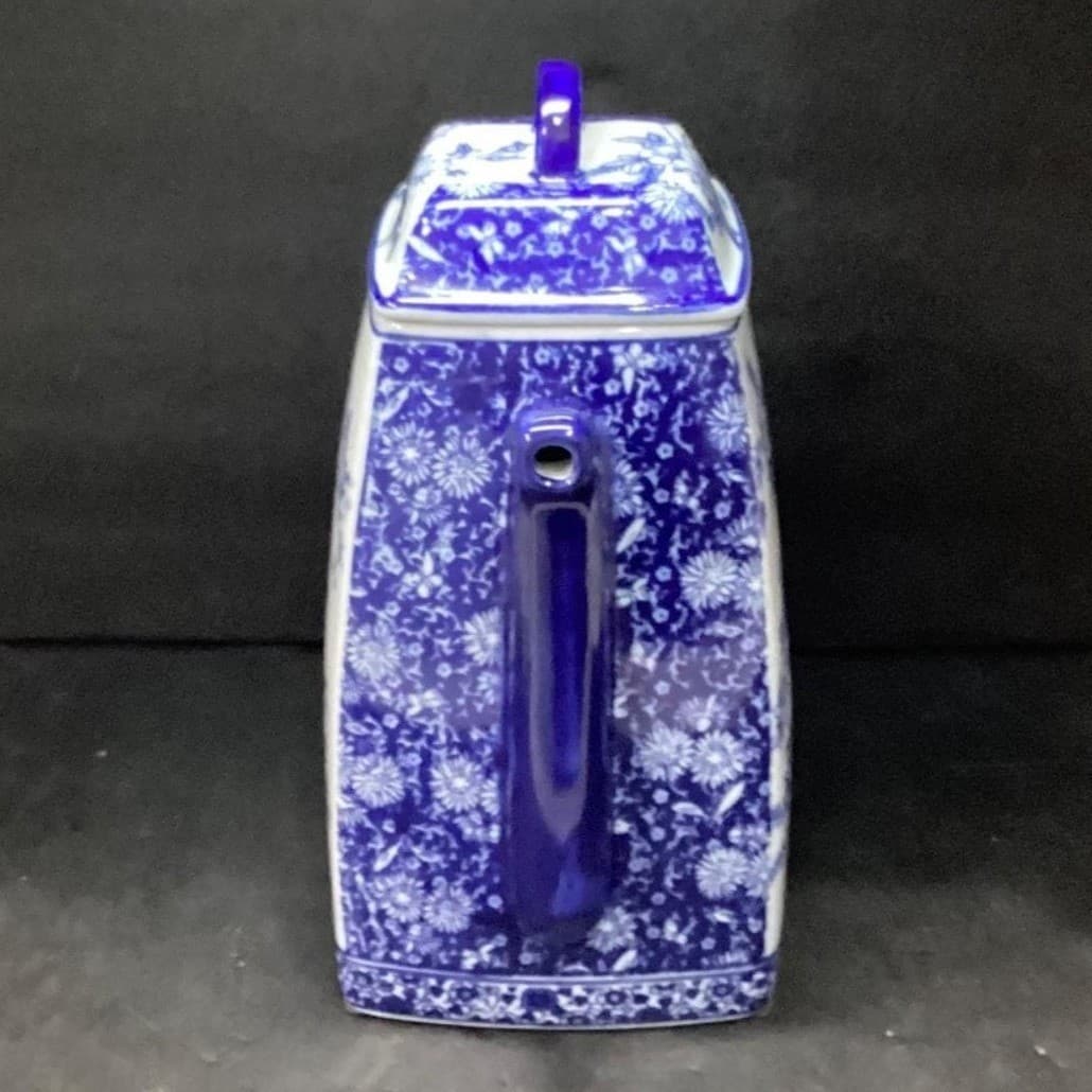 Blue & White Delft-Inspired Square Lidded Pitcher Chinoiserie Floral Ceramic Jug - Thumbnail 4