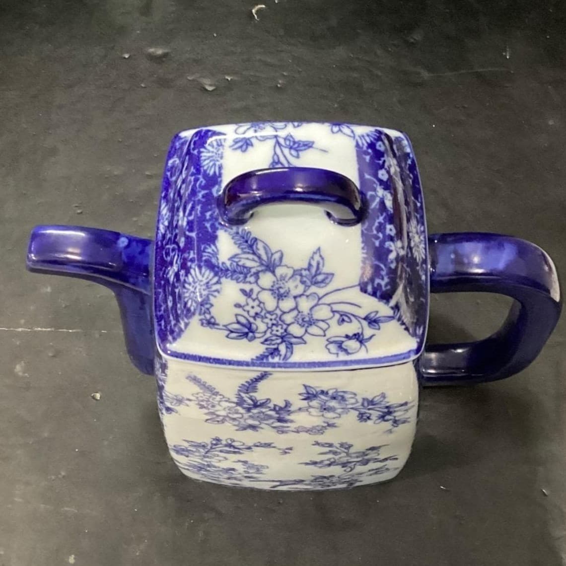 Blue & White Delft-Inspired Square Lidded Pitcher Chinoiserie Floral Ceramic Jug - Thumbnail 7