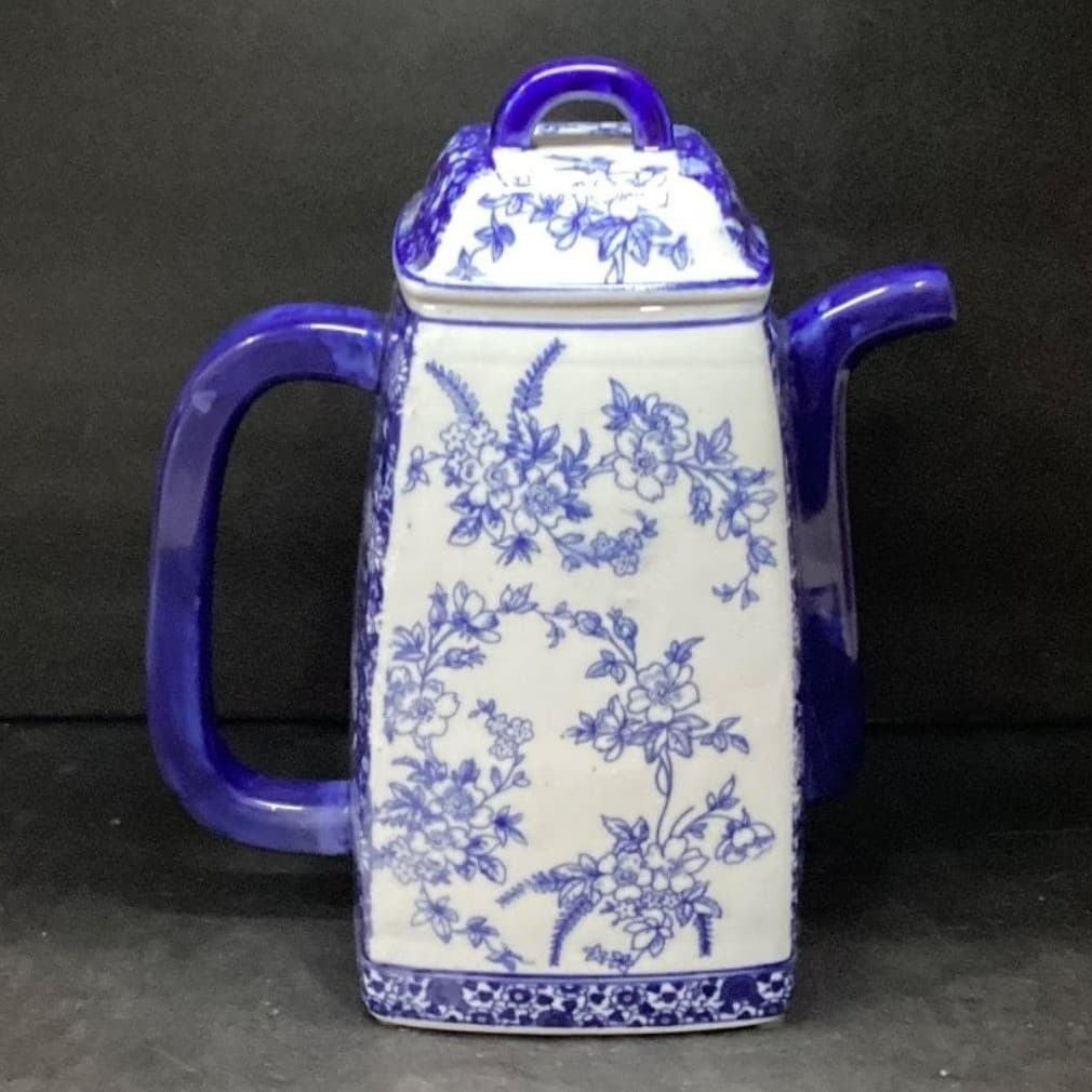 Blue & White Delft-Inspired Square Lidded Pitcher Chinoiserie Floral Ceramic Jug - Thumbnail 5