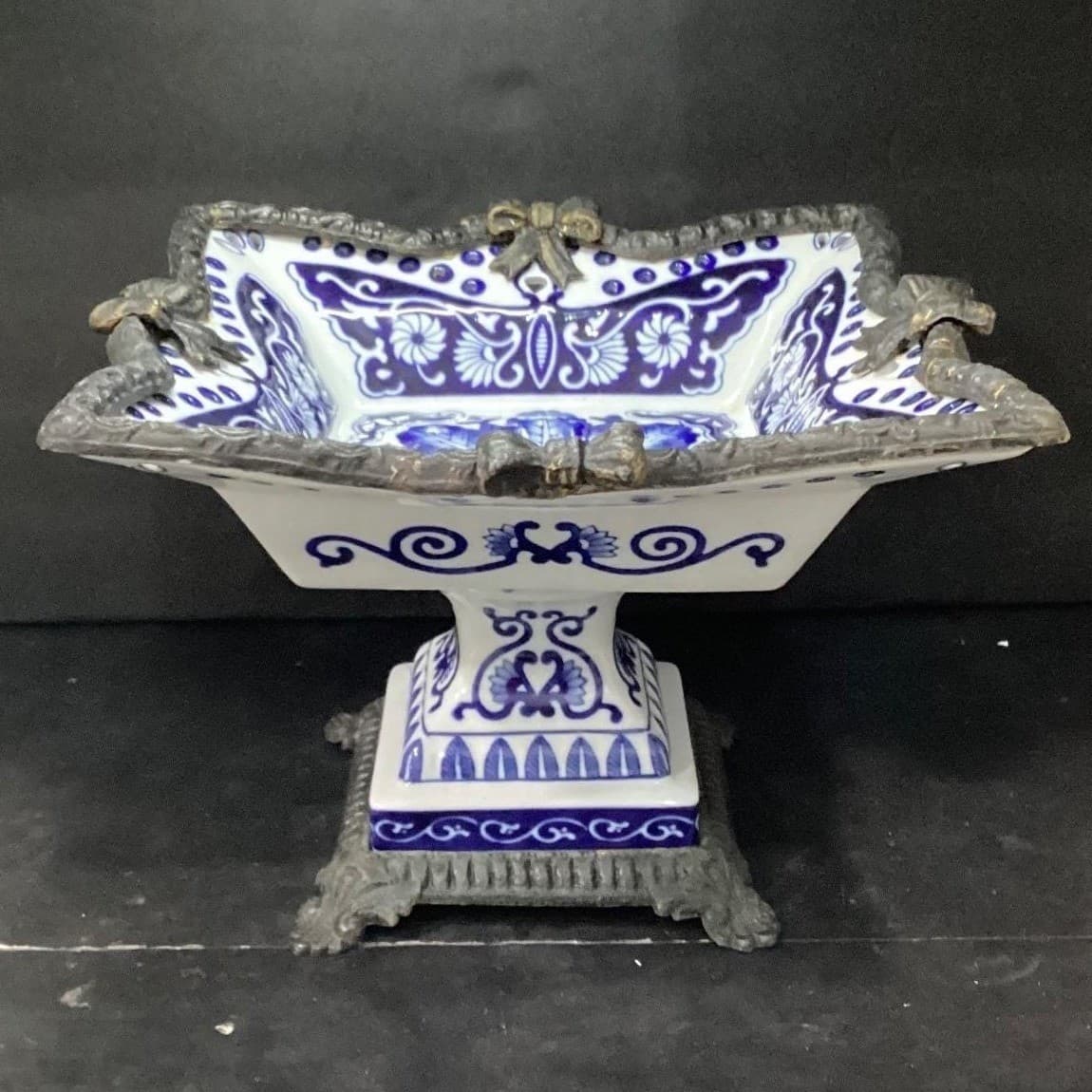 Bombay Company Blue & White Footed Bowl, Vintage Chinoiserie Ceramic, Brass Rim - Thumbnail 2