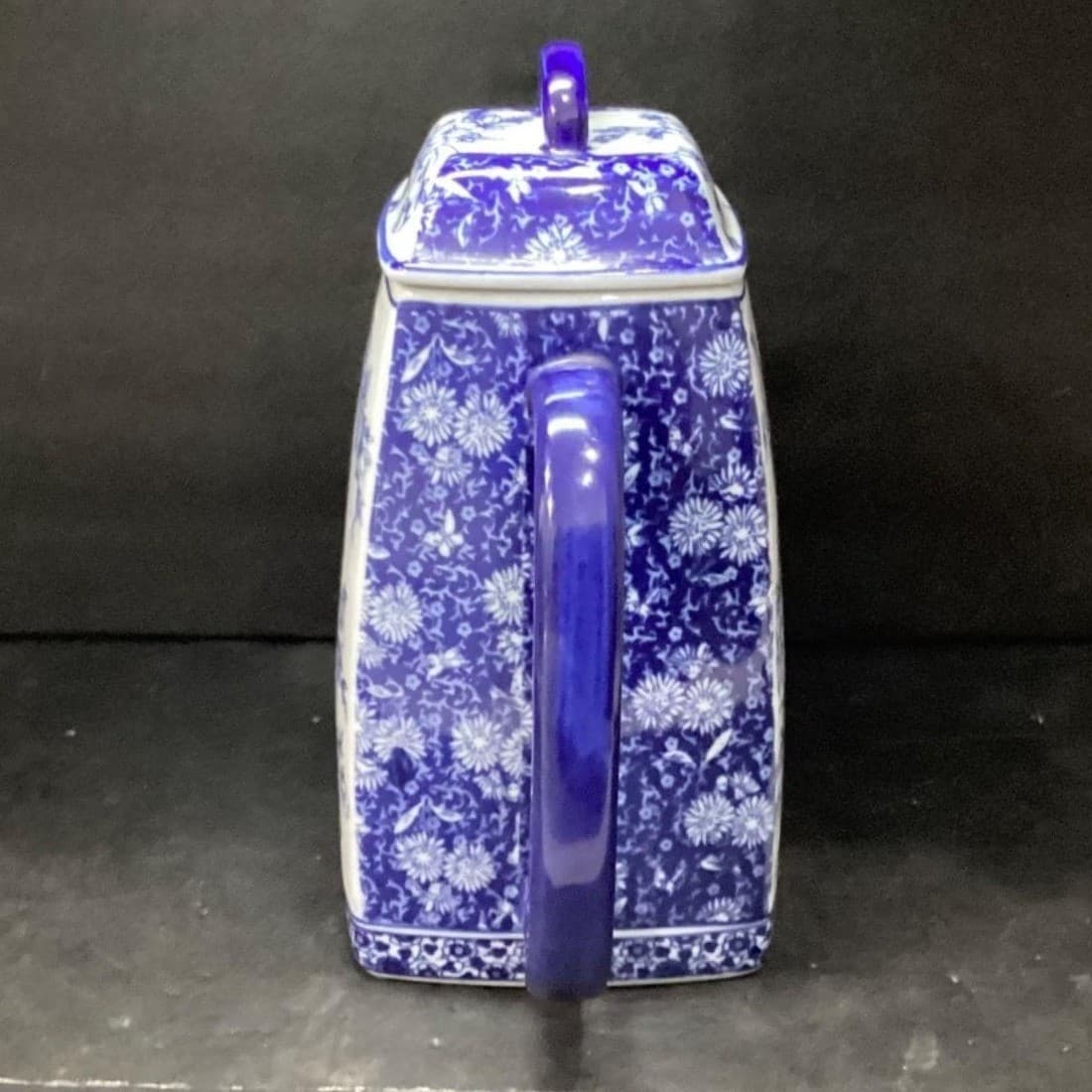 Blue & White Delft-Inspired Square Lidded Pitcher Chinoiserie Floral Ceramic Jug - Thumbnail 6