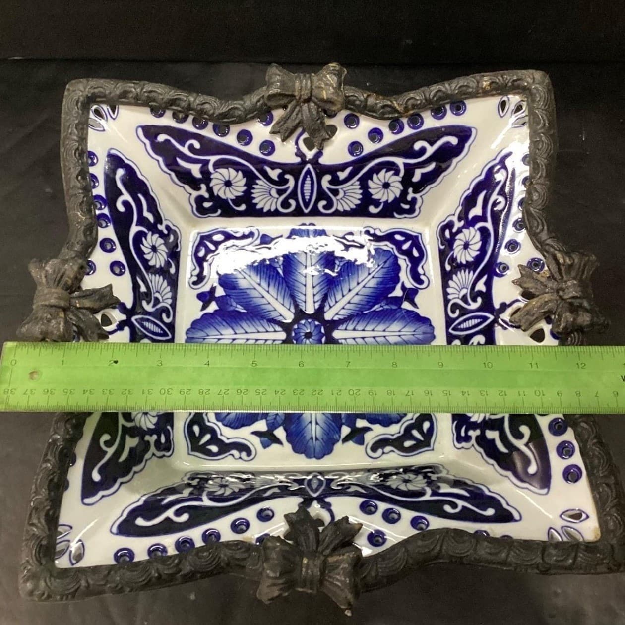 Bombay Company Blue & White Footed Bowl, Vintage Chinoiserie Ceramic, Brass Rim - Thumbnail 10