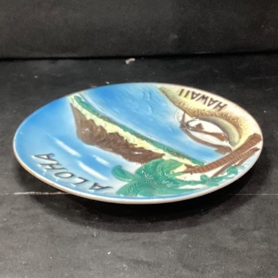 Aloha Hawaii Hand Painted Plate, Vintage 3D Embossed Design, Souvenir Keepsake - Thumbnail 7