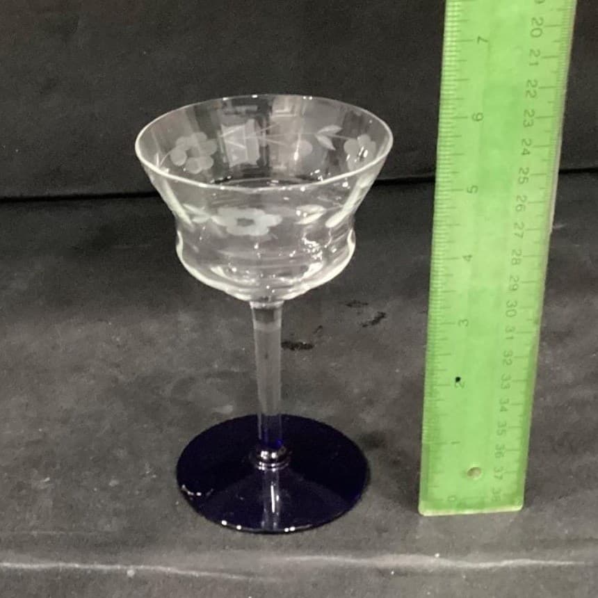 Weston Glass Style Wine Glasses, Set of 2, Vintage Cobalt Blue Etched Stemware - Thumbnail 6