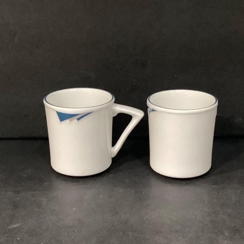 Homer Laughlin Milford Coffee Cups, Set of 2, Vintage Triangle Handle Mugs - Thumbnail 4