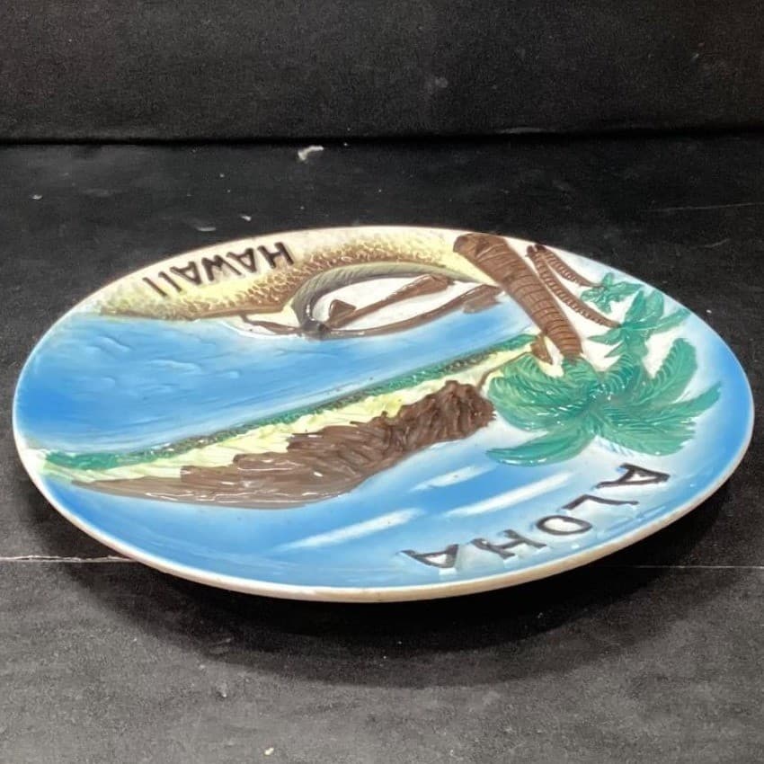 Aloha Hawaii Hand Painted Plate, Vintage 3D Embossed Design, Souvenir Keepsake - Thumbnail 8