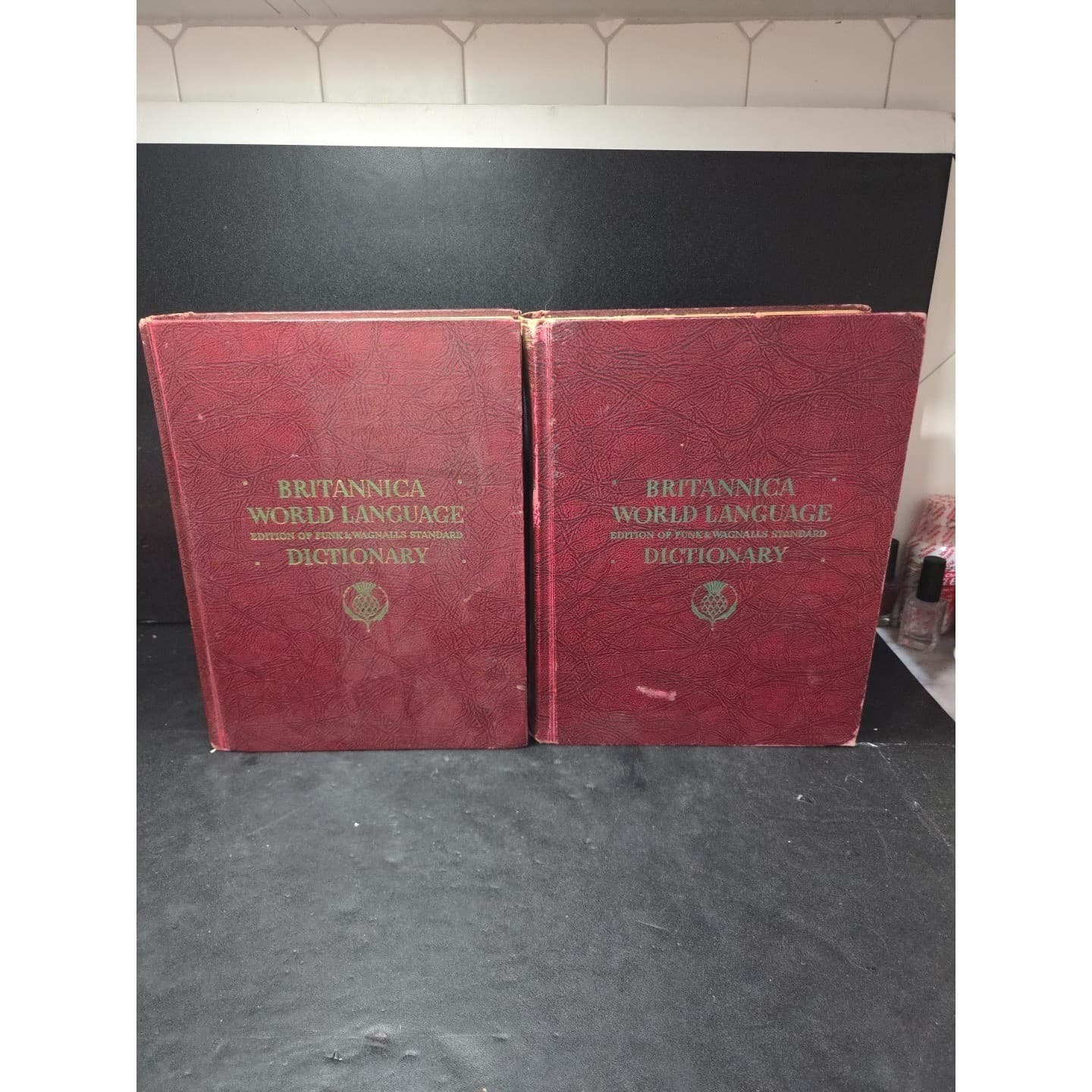 Britannica World Language Dictionary Funk & Wagnalls Standard Edition Volume Two - Thumbnail 2