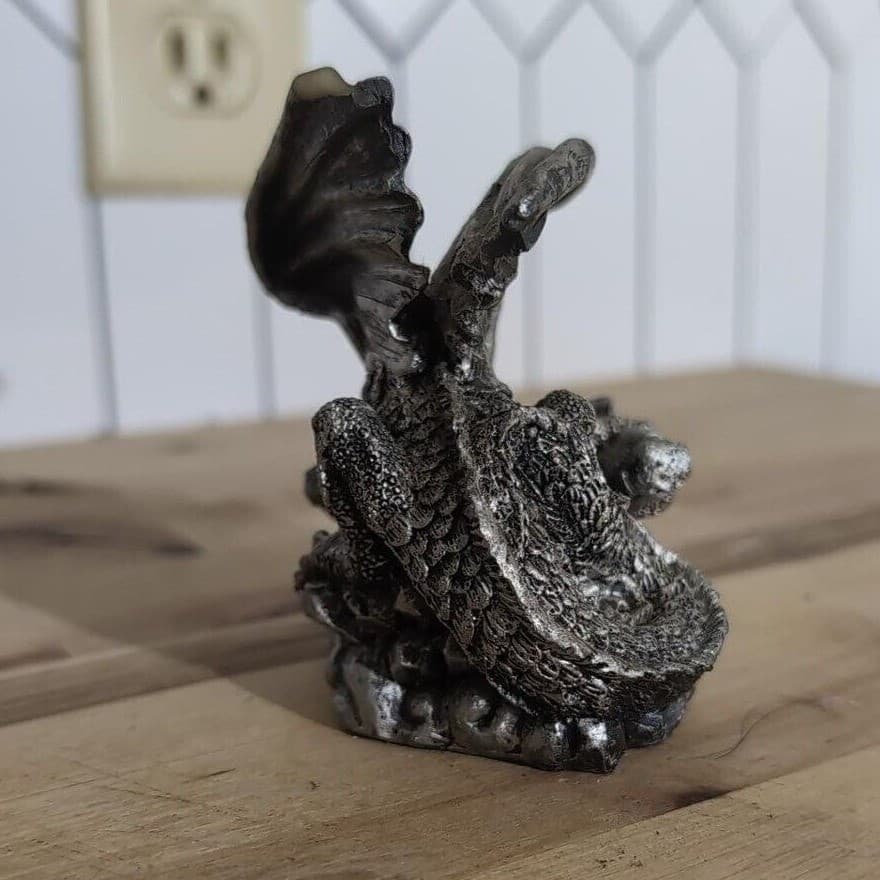 Winged Dragon Sitting on Crystal Cluster Figurine, Decorative Fantasy Art Statue - Thumbnail 5