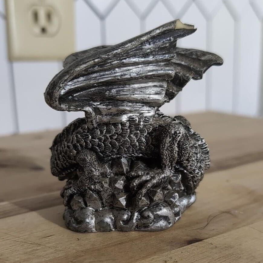 Winged Dragon Sitting on Crystal Cluster Figurine, Decorative Fantasy Art Statue - Thumbnail 4