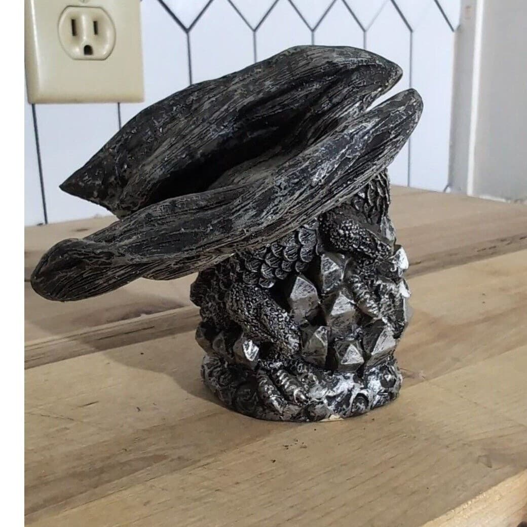 Winged Dragon Sitting on Crystal Cluster Figurine, Fantasy Statue, Game Piece - Thumbnail 5