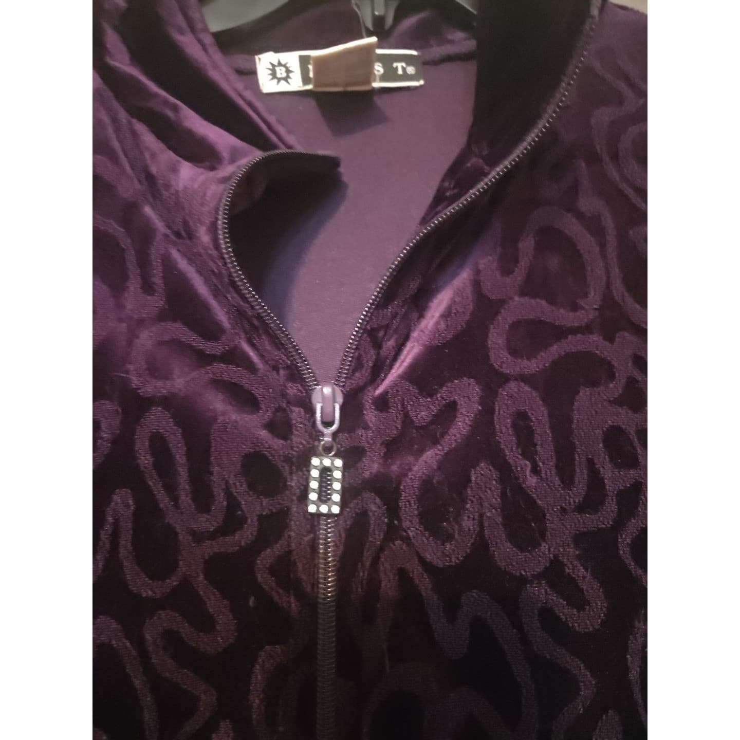 B Blast Purple Velvet Embossed Swirl Zip Up Jacket, Woman's Medium, Mock Neck - Thumbnail 6