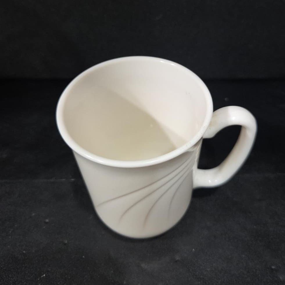 Arcoroc Cypress Coffee Mug, Vintage Off White Embossed Replacement Drinkware - Thumbnail 6