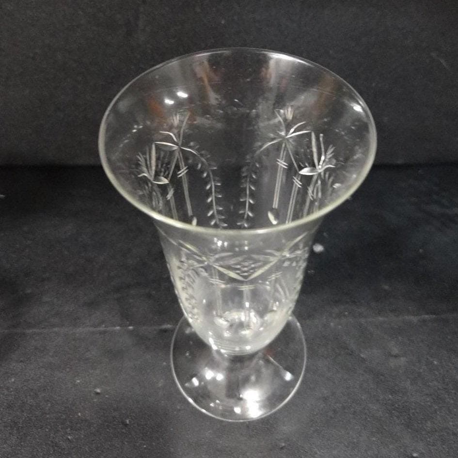 Etched Palm-Leaf Footed Sundae Glass, Vintage Glassware, Floral Vine Pattern - Thumbnail 6