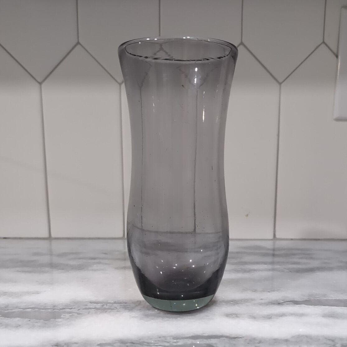 Hand-Blown Purple Smoke Vase, Bulbous Body Art Glass, Vintage Floral Centerpiece - Thumbnail 4