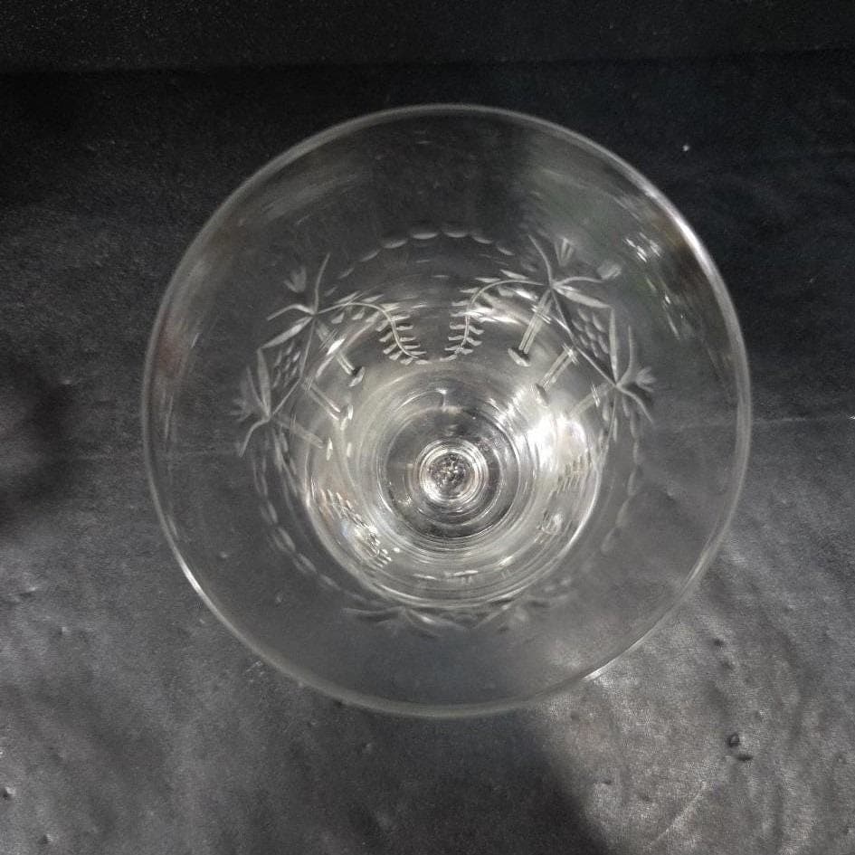 Etched Palm-Leaf Footed Sundae Glass, Vintage Glassware, Floral Vine Pattern - Thumbnail 5