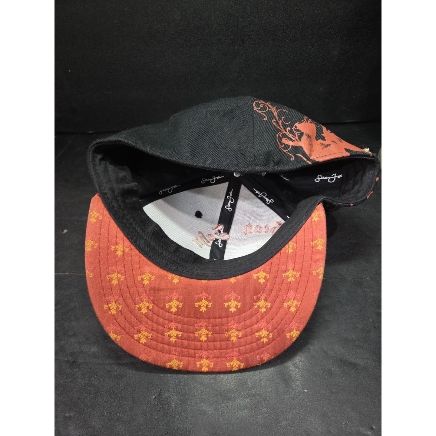 Sean John 1969 Fitted Hat, Black Red Embroidered Flat Brim, Cap Size 7 1/2, NWT - Thumbnail 6