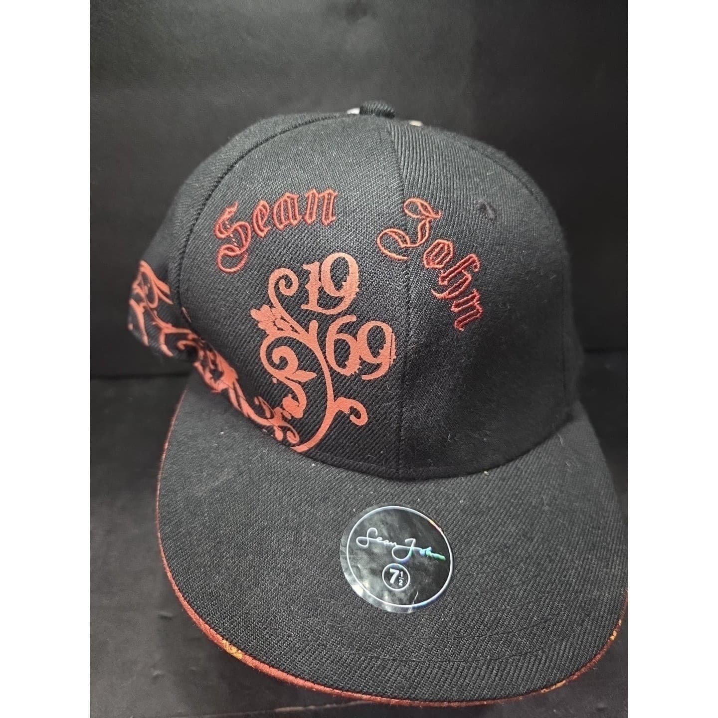 Sean John 1969 Fitted Hat, Black Red Embroidered Flat Brim, Cap Size 7 1/2, NWT - Thumbnail 5