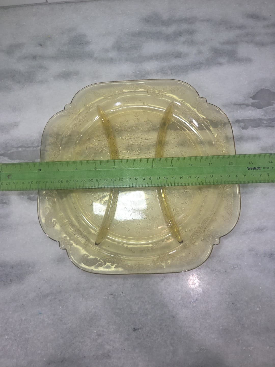 Federal Madrid Depression Glass Plate, 4-Part Divided Amber Yellow 10.25" Plate - Thumbnail 4