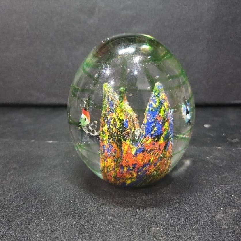 Nautical Oval Heavy Glass Paperweight, Fish And Coral Design, Controlled Bubbles - Thumbnail 3