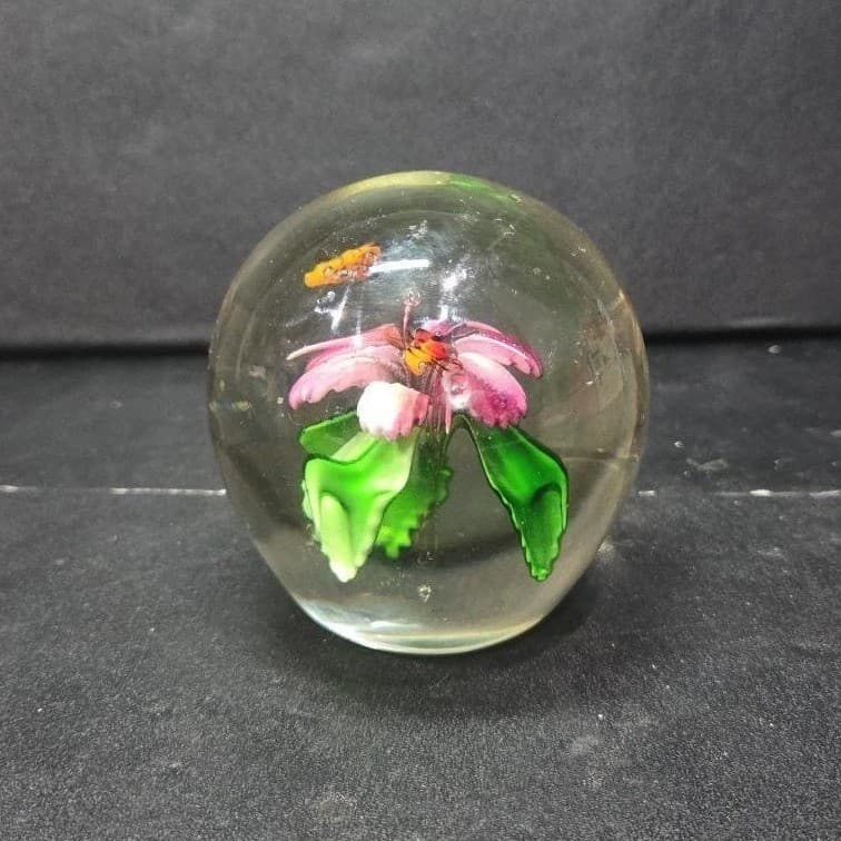 Silvestri Art Glass Paperweight, Purple Flower with Two Bees, Vintage Sculpture - Thumbnail 5