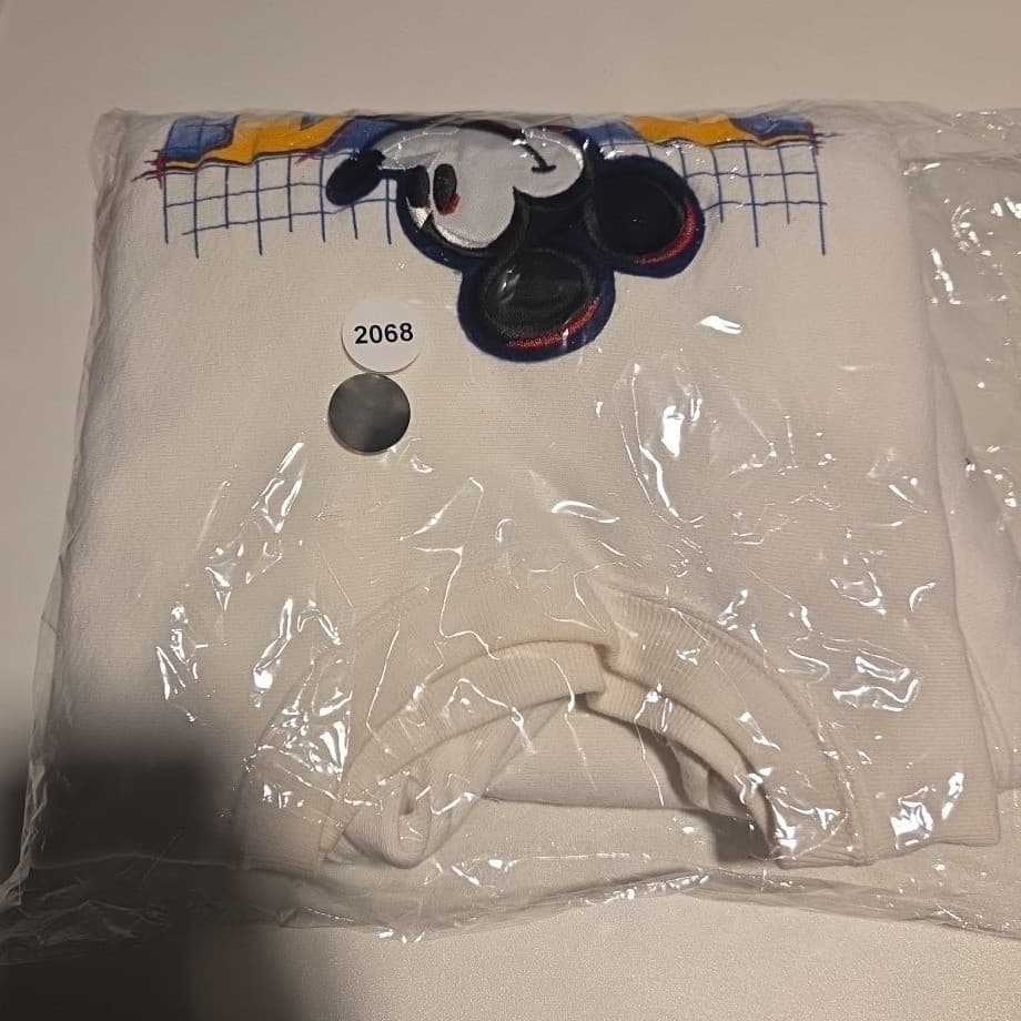 Genus Disney Mickey Mouse Classics Vintage Cream Sweatshirt, Unisex XL, USA Made - Thumbnail 8