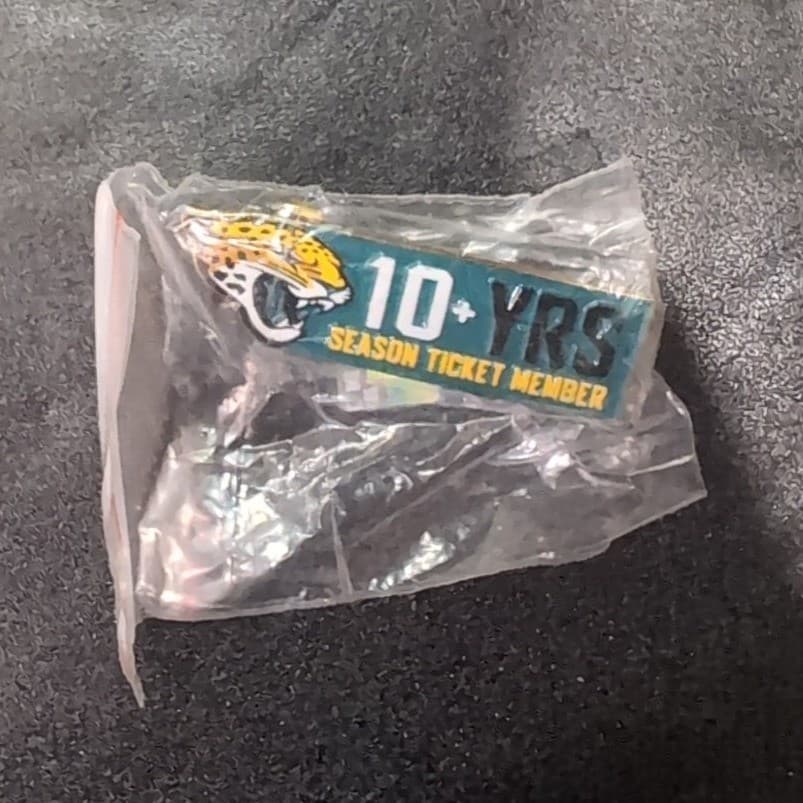 Jacksonville Jaguars Season Ticket Member 10-Year Anniversary Collectible Pin - Thumbnail 2
