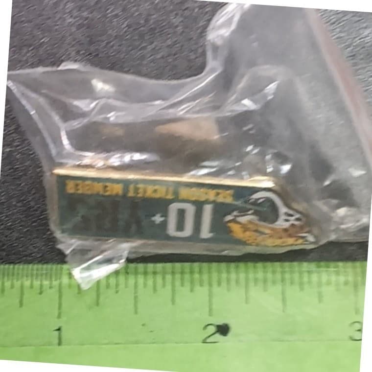 Jacksonville Jaguars Season Ticket Member 10-Year Anniversary Collectible Pin - Thumbnail 4