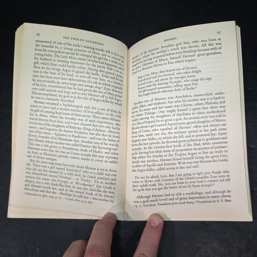 The Twelve Olympians Charles Seltman, Apollo Editions, Vintage Paperback 1962 - Thumbnail 5
