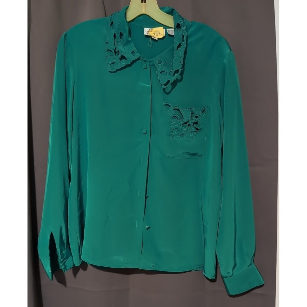 Tigi Sport Vintage Teal Green Embroidered Cut Out Collar Blouse, Woman's Size 8 - Thumbnail 3