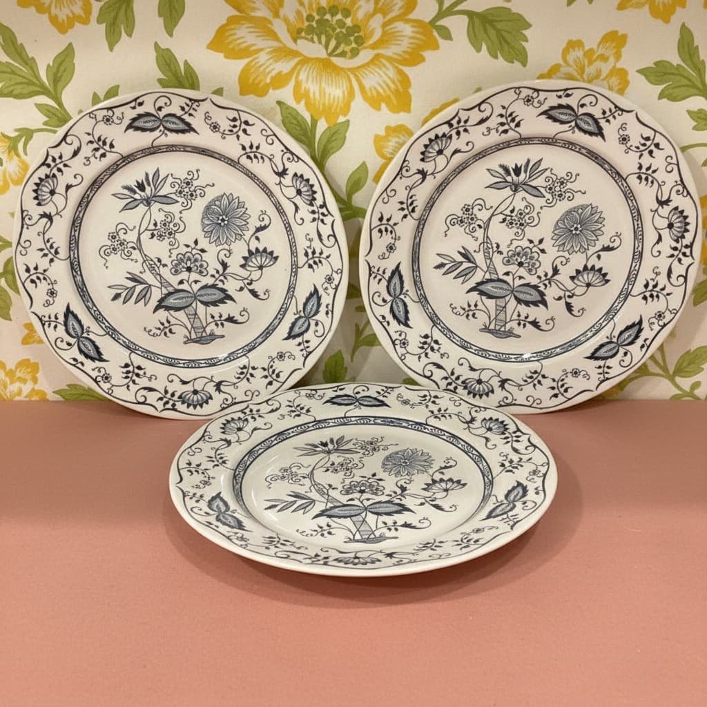 Royal USA Cavalier Blue Onion Dinner Plates, Set of 3, Vtg Ironstone, Dinnerware