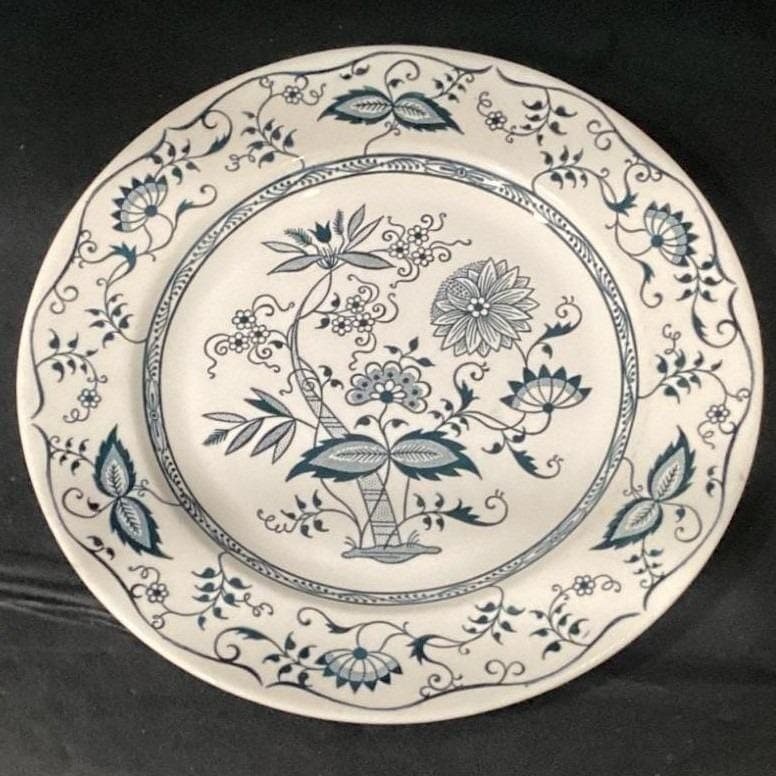 Royal USA Cavalier Blue Onion Dinner Plates, Set of 3, Vtg Ironstone, Dinnerware - Thumbnail 5