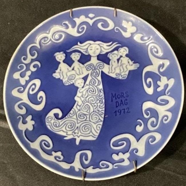 Royal Copenhagen Mors Dag Collector Plates, Set of 2, Blue & White, Mother's Day - Thumbnail 4
