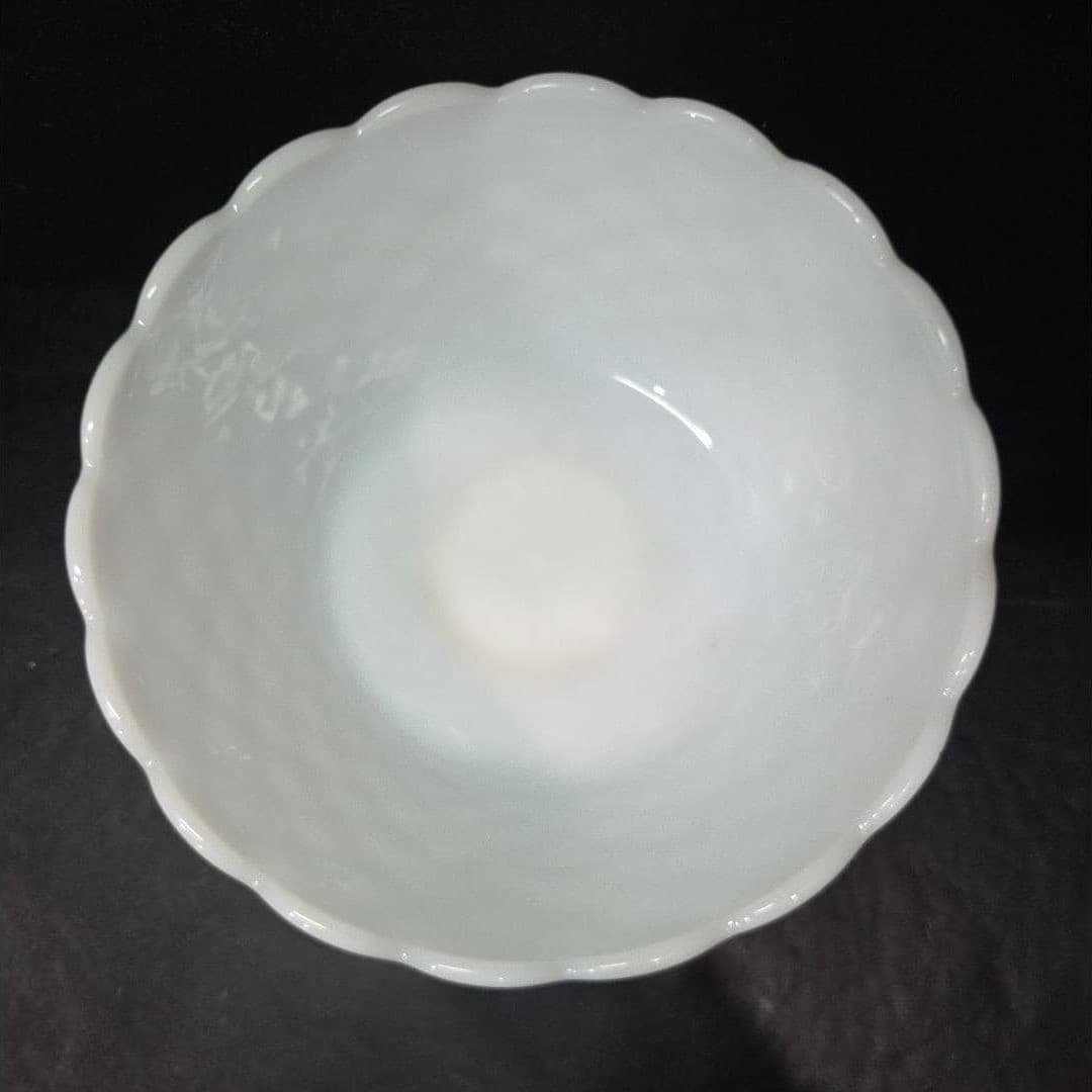 Milk Glass Footed Fruit Bowl Centerpiece, Diamond Quilt Pattern, Vintage Compote - Thumbnail 7