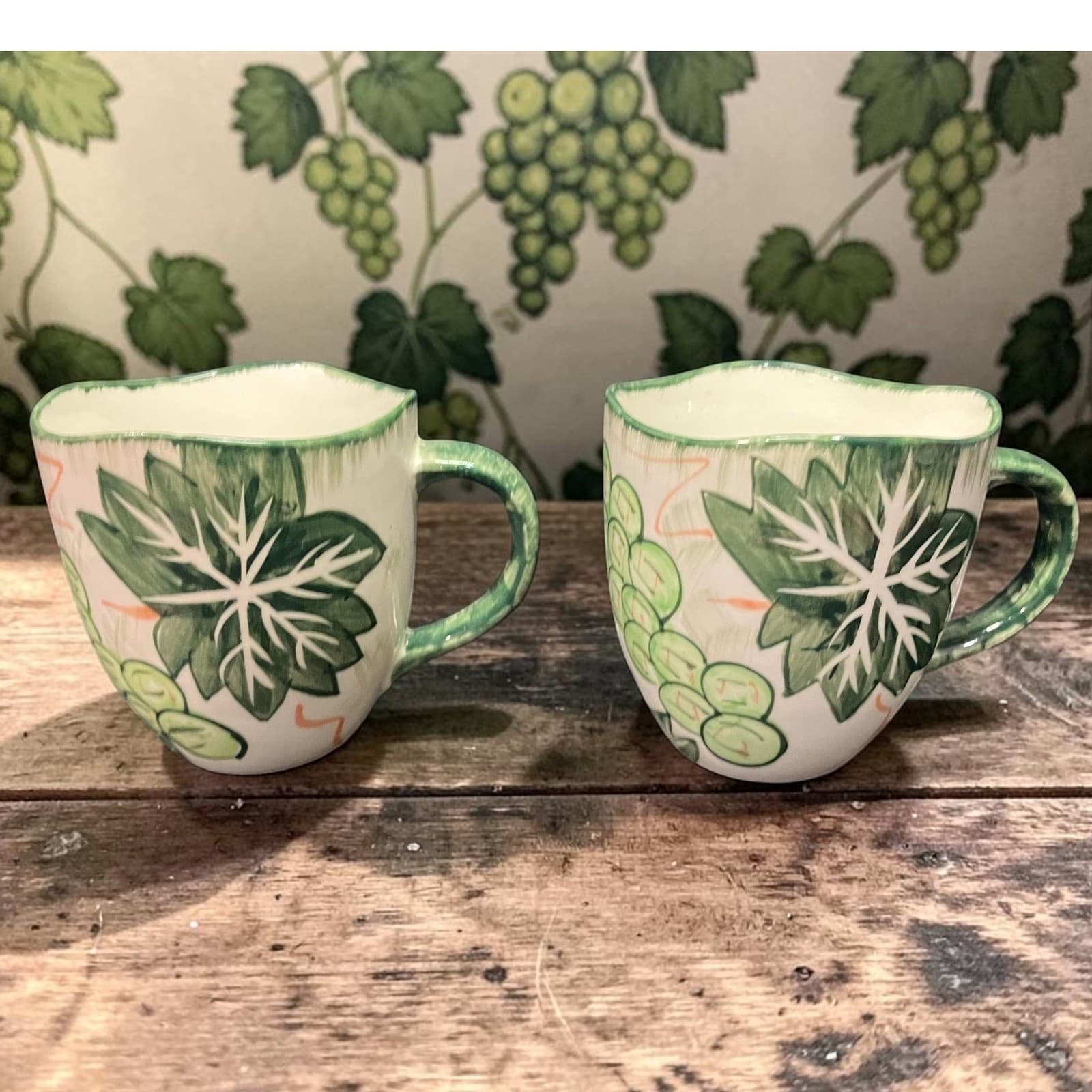 Ruby Lotus Rim Green Large Coffee Cups, Set of 2, Vintage Grape Design Mug