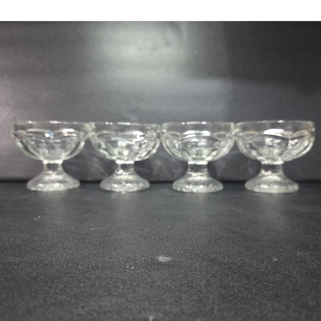 Dominion Clear Sherbet Glasses, Set of 4, Vintage Textured Base Dessert Cups - Thumbnail 5