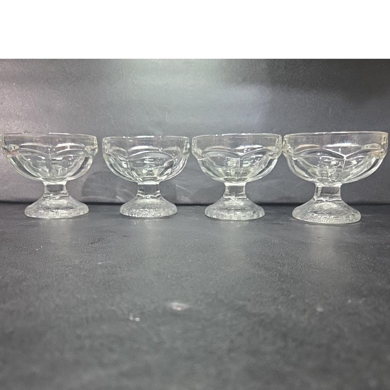 Dominion Clear Sherbet Glasses, Set of 4, Vintage Textured Base Dessert Cups - Thumbnail 2