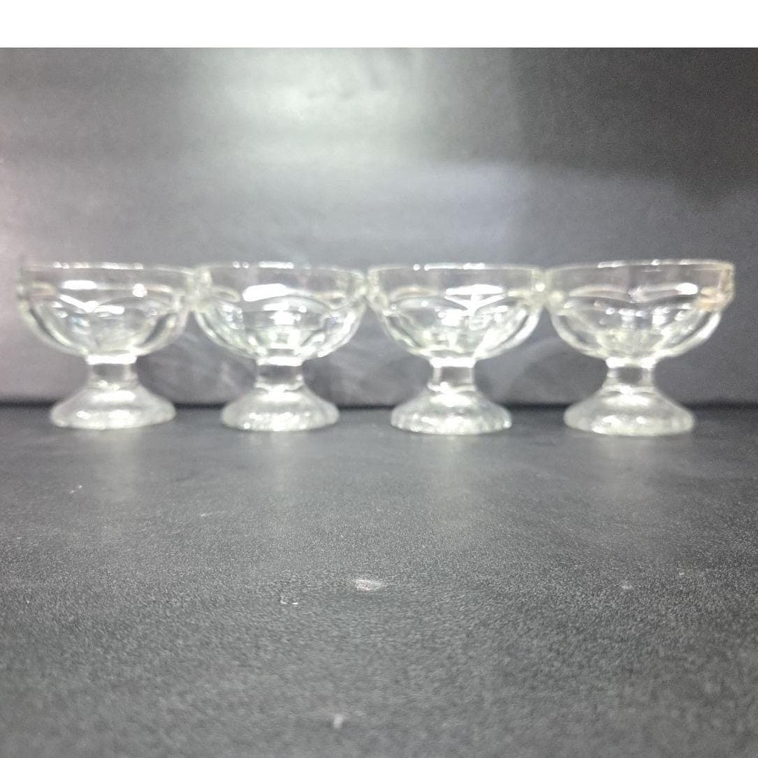 Dominion Clear Sherbet Glasses, Set of 4, Vintage Textured Base Dessert Cups - Thumbnail 4